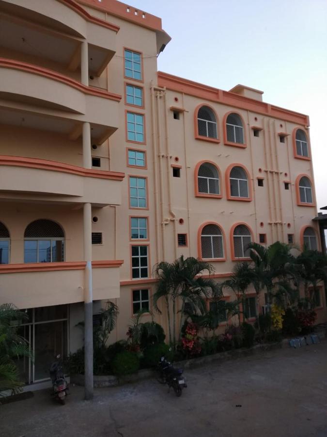 Goroomgo Silicon Residency Puri Near Sea Beach & Temple - Luxurious Room - Lift And Parking Facilities - Best Seller Exterior foto